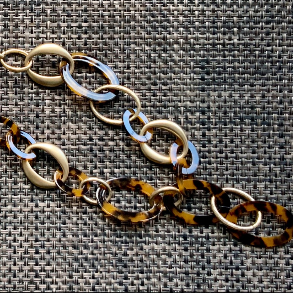 Chico’s Tortoise and Gold tone Necklace